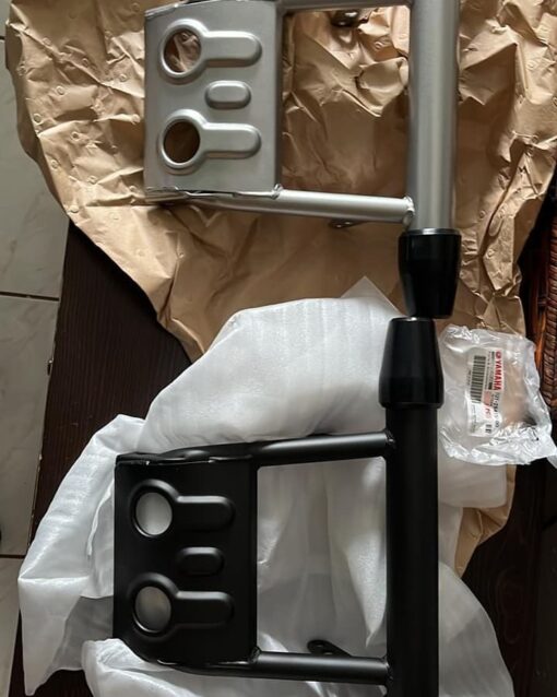 OEM Front Bumpers whit new rubber Dampers - Image 2