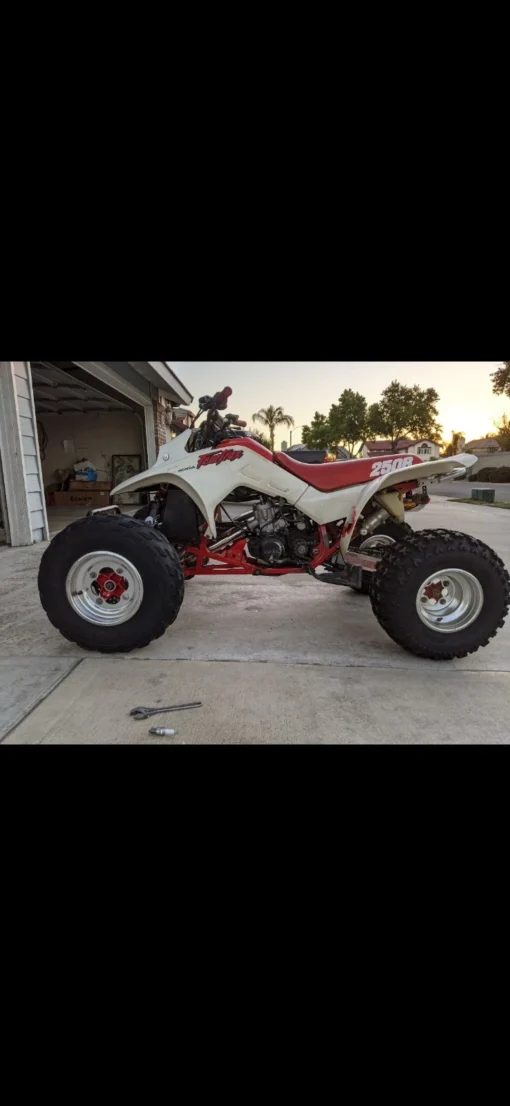 1989 Honda TRX 250R Fourtrax - Image 3